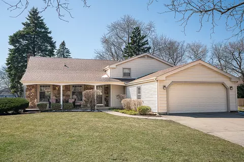 1123 Juniper Pkwy, Libertyville, IL 60048