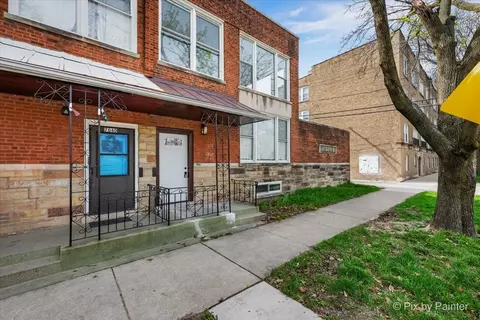 7042 N Washtenaw Ave, Chicago, IL 60645