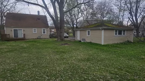 102 79th St, Willowbrook, IL 60527 photo 3