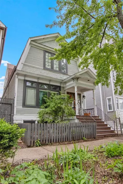 2244 N Maplewood Ave, Chicago, IL 60647