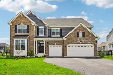 1842 Coralito Ln, Elgin, IL 60124