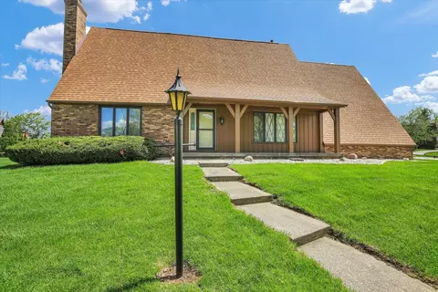 1 Lyndhurst Pl, Champaign, IL 61820