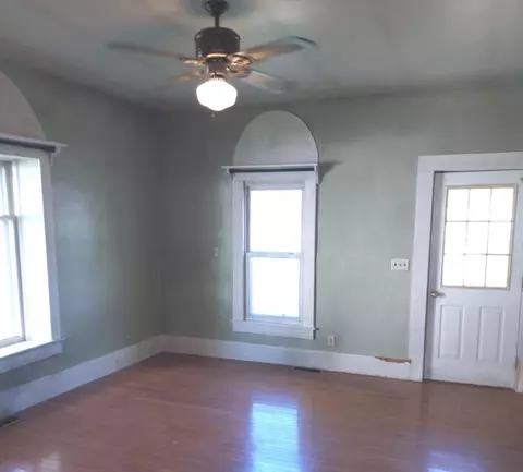 460 E 464 E Washington St, Arcola, IL 61910 photo 2