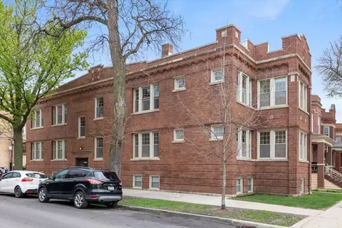 3121 W Belle Plaine Ave #2W, Chicago, IL 60618