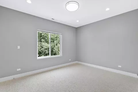 Bedroom - Undisclosed, Chicago, IL 60653 photo 1 of 2