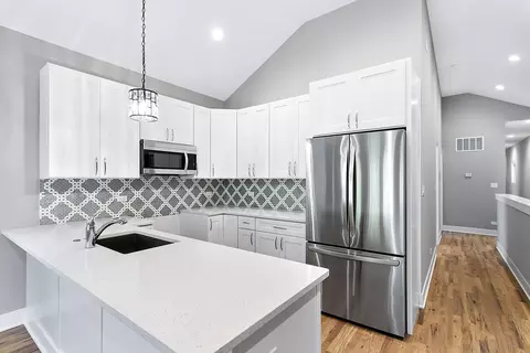 Kitchen - Undisclosed, Chicago, IL 60653 photo 2 of 3