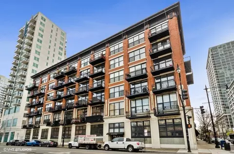 1601 S Michigan Ave #107, Chicago, IL 60616