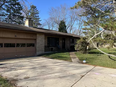 1704 Park Ave, Highland Park, IL 60035