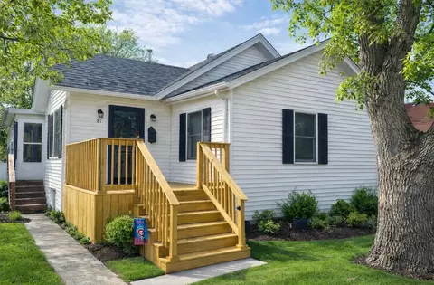 81 Church St, Manteno, IL 60950
