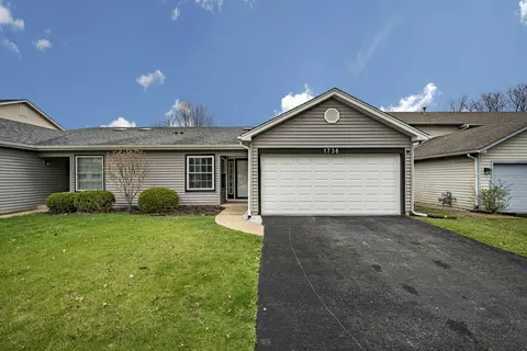 1736 Ranchview Dr, Naperville, IL 60565