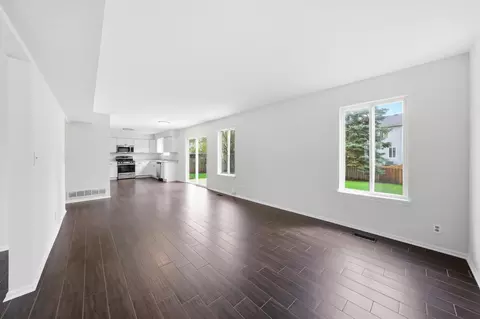 Living - 20931 W Boulder Dr, Plainfield, IL 60544 photo 2 of 5