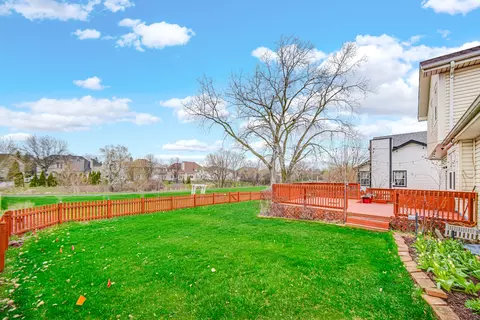 Exterior - 371 Cimarron Ct, Aurora, IL 60504 photo 7 of 8