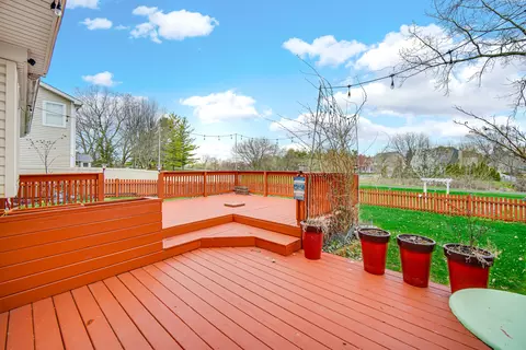 Exterior - 371 Cimarron Ct, Aurora, IL 60504 photo 4 of 8