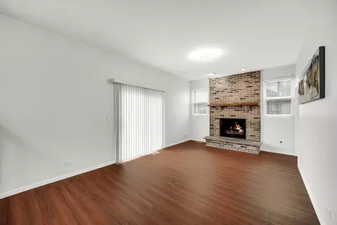Living - 371 Cimarron Ct, Aurora, IL 60504 photo 3 of 3