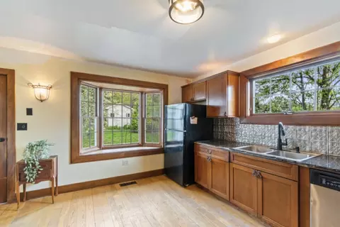 Kitchen - 1414 N Harrison St, Algonquin, IL 60102 photo 2 of 2