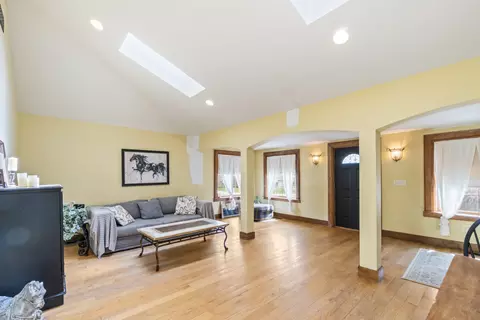 Entry Way - 1414 N Harrison St, Algonquin, IL 60102 photo 1 of 1