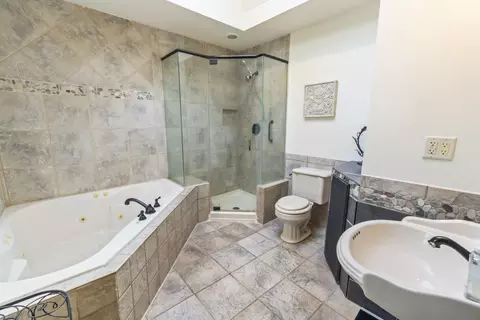 Bath - 1414 N Harrison St, Algonquin, IL 60102 photo 1 of 1