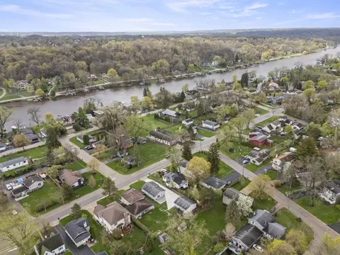 View/Area - 1414 N Harrison St, Algonquin, IL 60102 photo 3 of 4