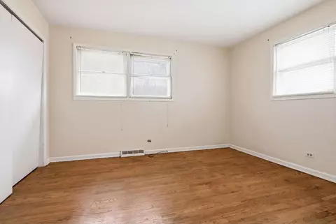 Bedroom - 155 E Madison St, Elmhurst, IL 60126 photo 4 of 8