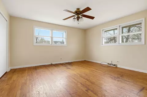 Bedroom - 155 E Madison St, Elmhurst, IL 60126 photo 5 of 8