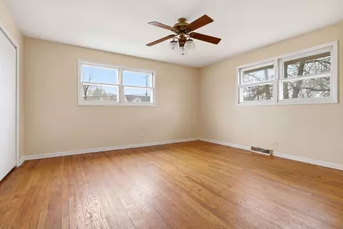 Bedroom - 155 E Madison St, Elmhurst, IL 60126 photo 6 of 8