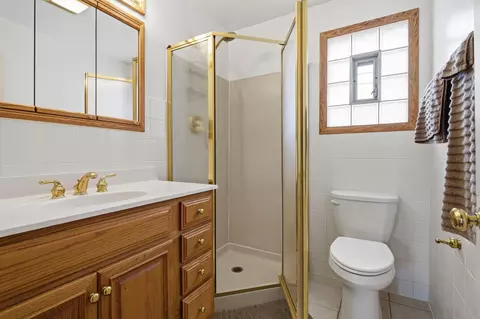 Bath - 155 E Madison St, Elmhurst, IL 60126 photo 2 of 2
