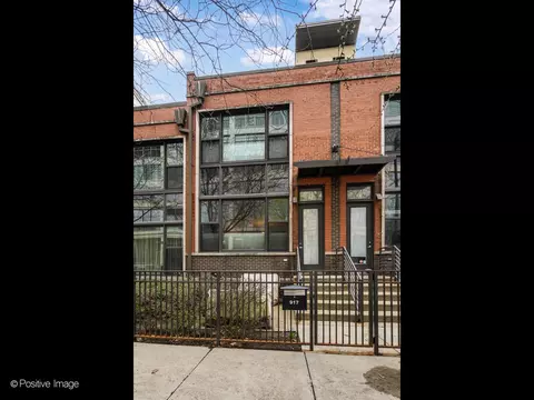 917 N Kingsbury St, Chicago, IL 60610