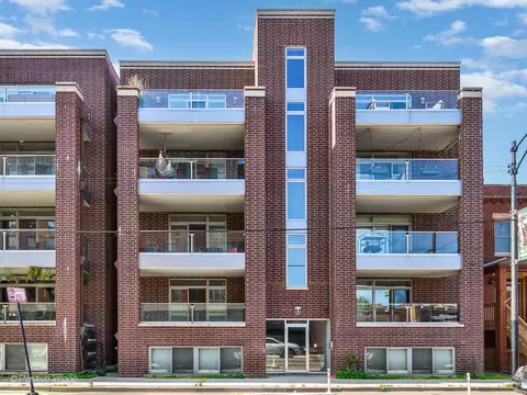 2707 W Belmont Ave #4W, Chicago, IL 60618