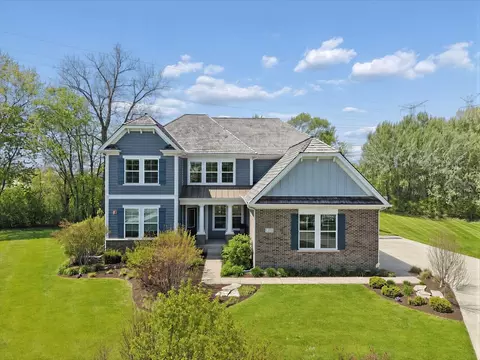 1329 Blackberry Ct, Libertyville, IL 60048