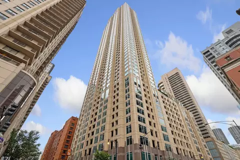 33 W Ontario St #26B, Chicago, IL 60654
