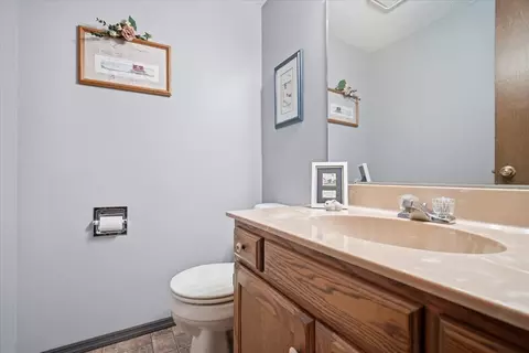 Bath - 2 Sun Pointe Ct #2A, Bloomington, IL 61704 photo 1 of 3