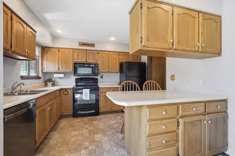 Kitchen - 2 Sun Pointe Ct #2A, Bloomington, IL 61704 photo 1 of 3