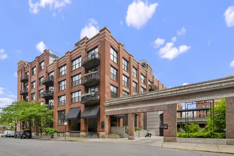 Undisclosed, Chicago, IL 60607