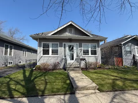 1014 Massena Ave, Waukegan, IL 60085