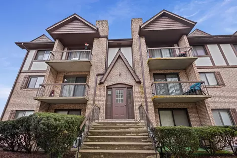 2815 Glenwood Lansing Rd #205, Lynwood, IL 60411