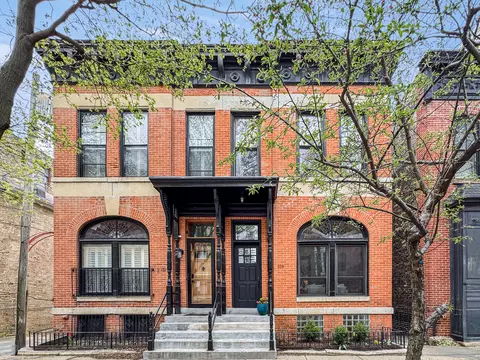 208 W St Paul Ave, Chicago, IL 60614