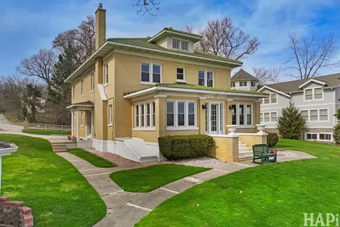 815 Rolling Lane Rd, Johnsburg, IL 60051