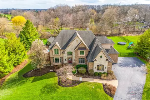 37 W209 Deer Pond Ct, Saint Charles, IL 60175