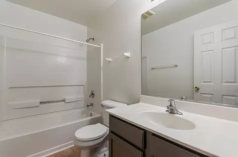 Bath - 24329 Leski Ln, Plainfield, IL 60585 photo 3 of 3