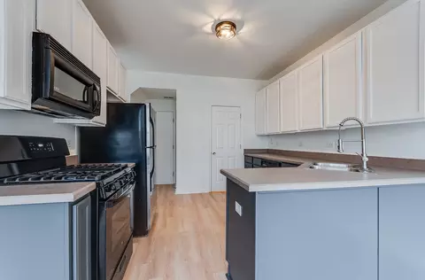 Kitchen - 24329 Leski Ln, Plainfield, IL 60585 photo 2 of 3