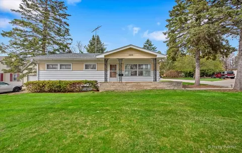 1100 W Highland Ave, Elgin, IL 60123