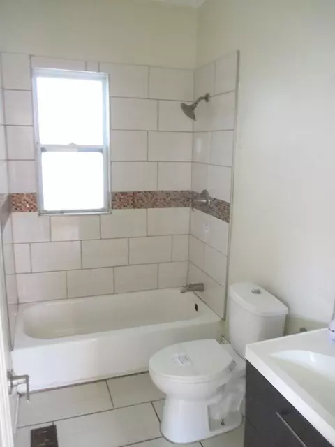 Bath - 3025 E 80th Pl, Chicago, IL 60617 photo 1 of 4