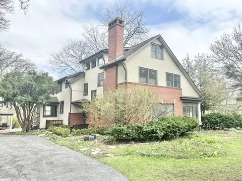 Undisclosed, Hinsdale, IL 60521