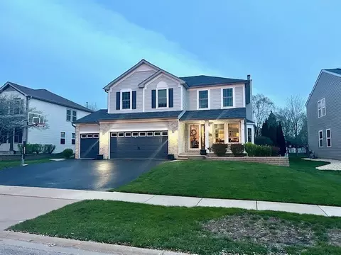 1002 Butterfield Cir E, Shorewood, IL 60404