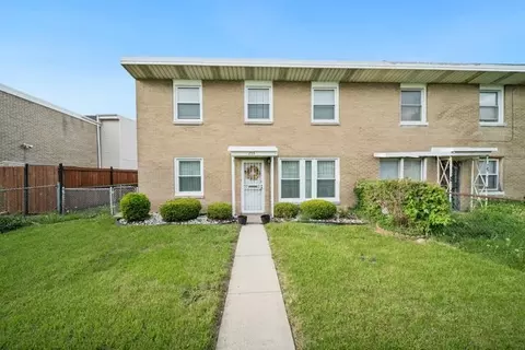253 W 46th St, Chicago, IL 60609