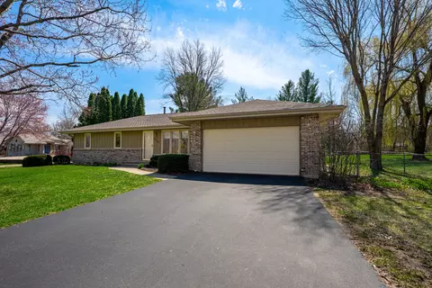 3447 Bigfoot Trl, Rockford, IL 61109