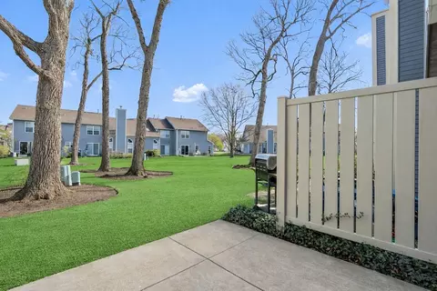 Exterior - 697 Bent Ridge Ln, Elgin, IL 60120 photo 3 of 4