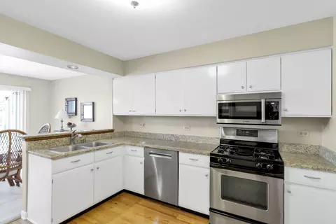 Kitchen - 697 Bent Ridge Ln, Elgin, IL 60120 photo 3 of 3