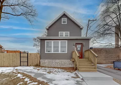 2347 Walnut St, Blue Island, IL 60406