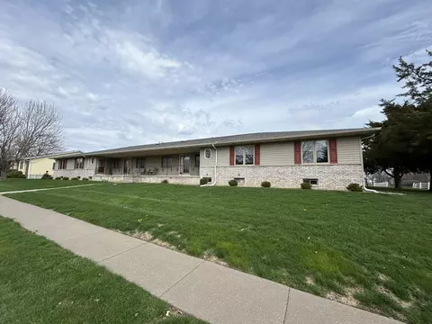 1233 47th Ave Ct #16, East Moline, IL 61244